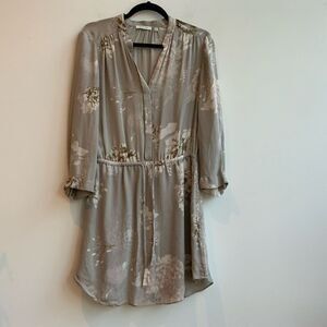 Aritzia Babaton Bennett Grey Floral Silk Mini Dress Small